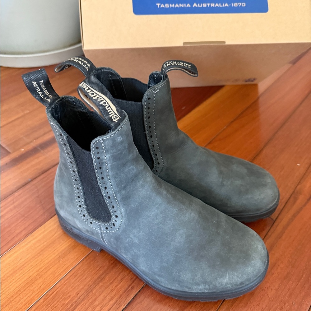 Blundstone high top boots rustic black